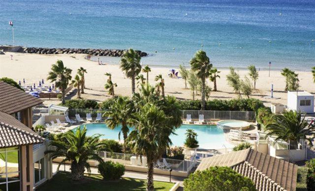 Port Frejus Cap Hermes Vue Mer Et Port Pieds Dans L'Eau Piscine Pkg Exterior photo
